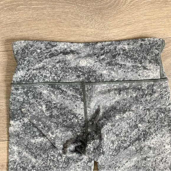 Lululemon Wunder Under Low-Rise Tight *Full-On Luxtreme 28" Area Ice Grey Size 4 - Picture 13 of 15